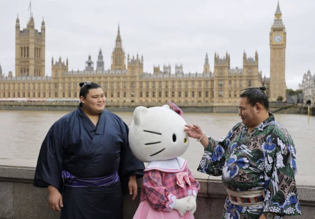 ロンドン市内での大の里と豊昇龍とハローキティ
